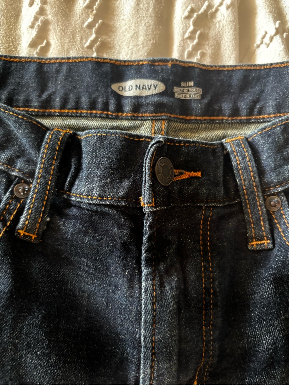 Old Navy Slim Dark Indigo Men’s Jeans with Contrast Stitching 33x32
